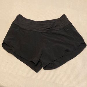 Hudson 2.5” short - Outdoor Voices